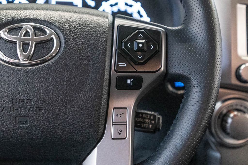 Used 2024 Toyota 4Runner SR5 AWD/4WD image 20