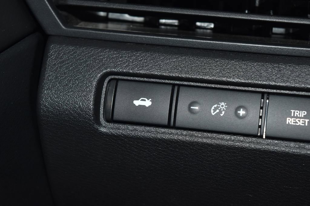 Used 2024 Nissan Altima 2.5 SV FWD image 17