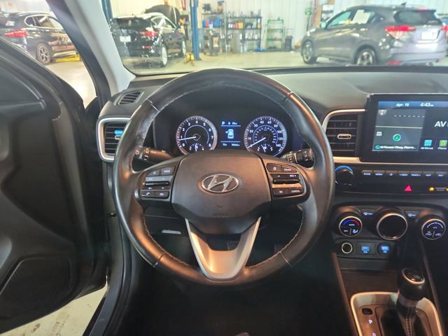 Used 2020 Hyundai Venue SEL w/ Convenience + Premium Package image 12