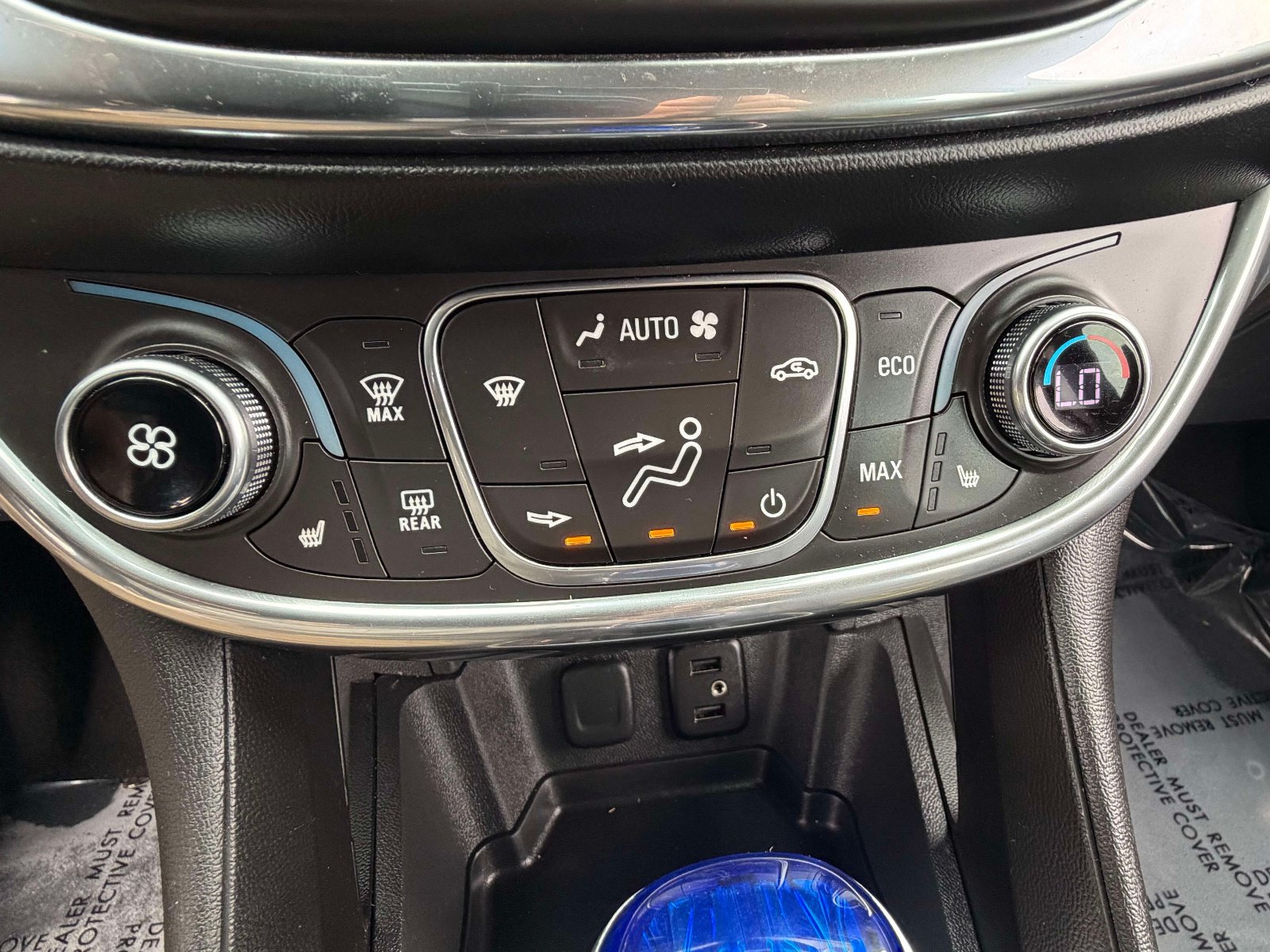 Used 2016 Chevrolet Volt Premier w/ Driver Confidence Package FWD image 10