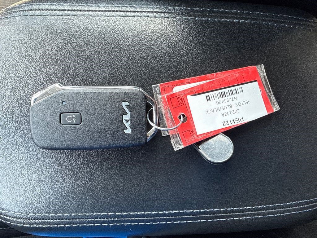 Used 2022 Kia Seltos S image 4