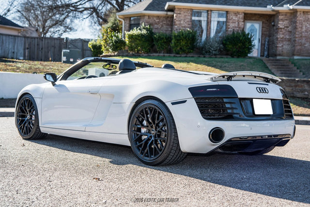Used 2015 Audi R8 V8 w/ Full Leather Package image 6