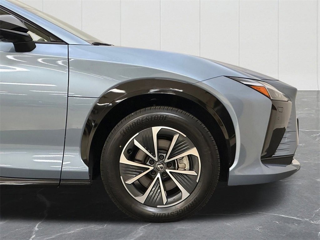 Used 2024 Lexus RZ 300e Premium image 11