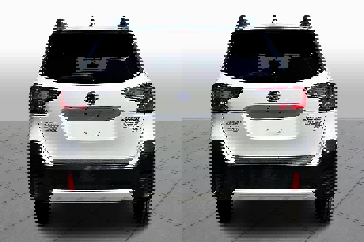 Used 2021 Subaru Outback Limited XT image 4