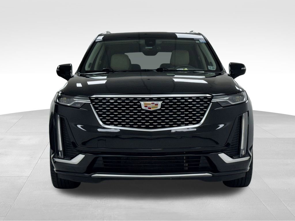 Used 2024 Cadillac XT6 Premium Luxury image 2