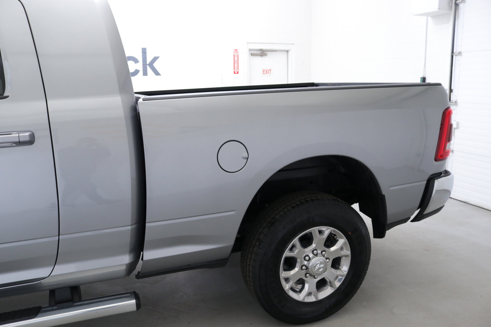 Used 2024 RAM 3500 Laramie w/ Chrome Bumper Package image 5