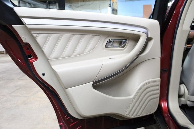 Used 2014 Ford Taurus SEL FWD image 14