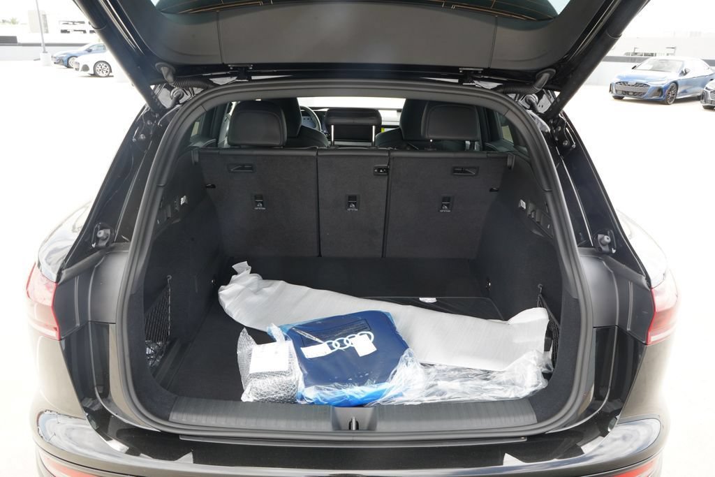New 2027 Audi SQ6 e-tron Premium Plus AWD/4WD image 12