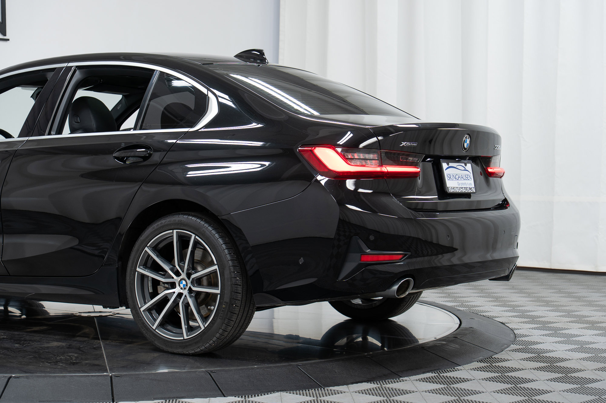 Used 2019 BMW 330i xDrive Sedan w/ Premium Package image 29