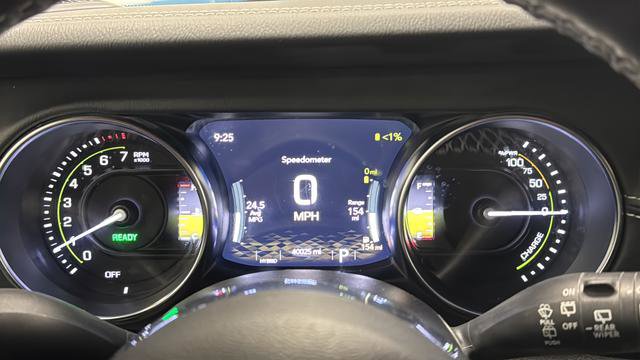 Used 2022 Jeep Wrangler Unlimited Sahara w/ Cold Weather Group AWD/4WD image 16