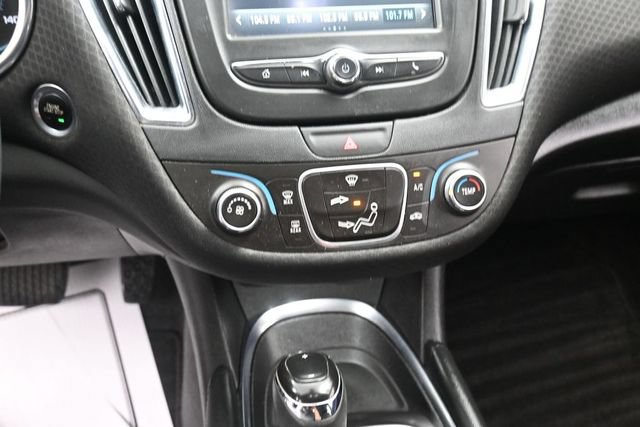 Used 2018 Chevrolet Malibu LT FWD image 18