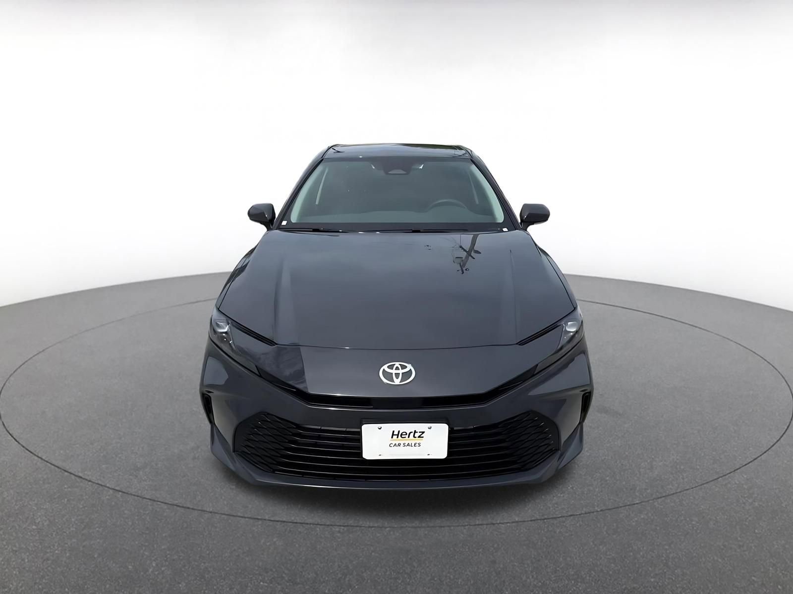 Used 2025 Toyota Camry LE FWD image 4