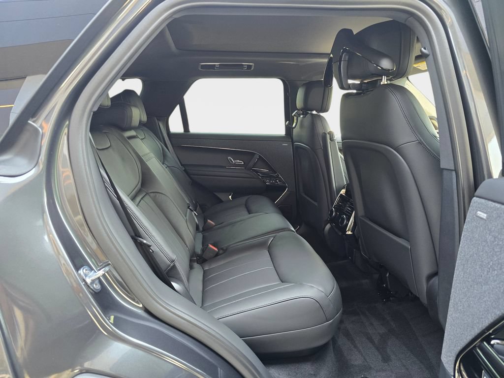 New 2026 Land Rover Range Rover Sport Dynamic SE AWD/4WD image 11