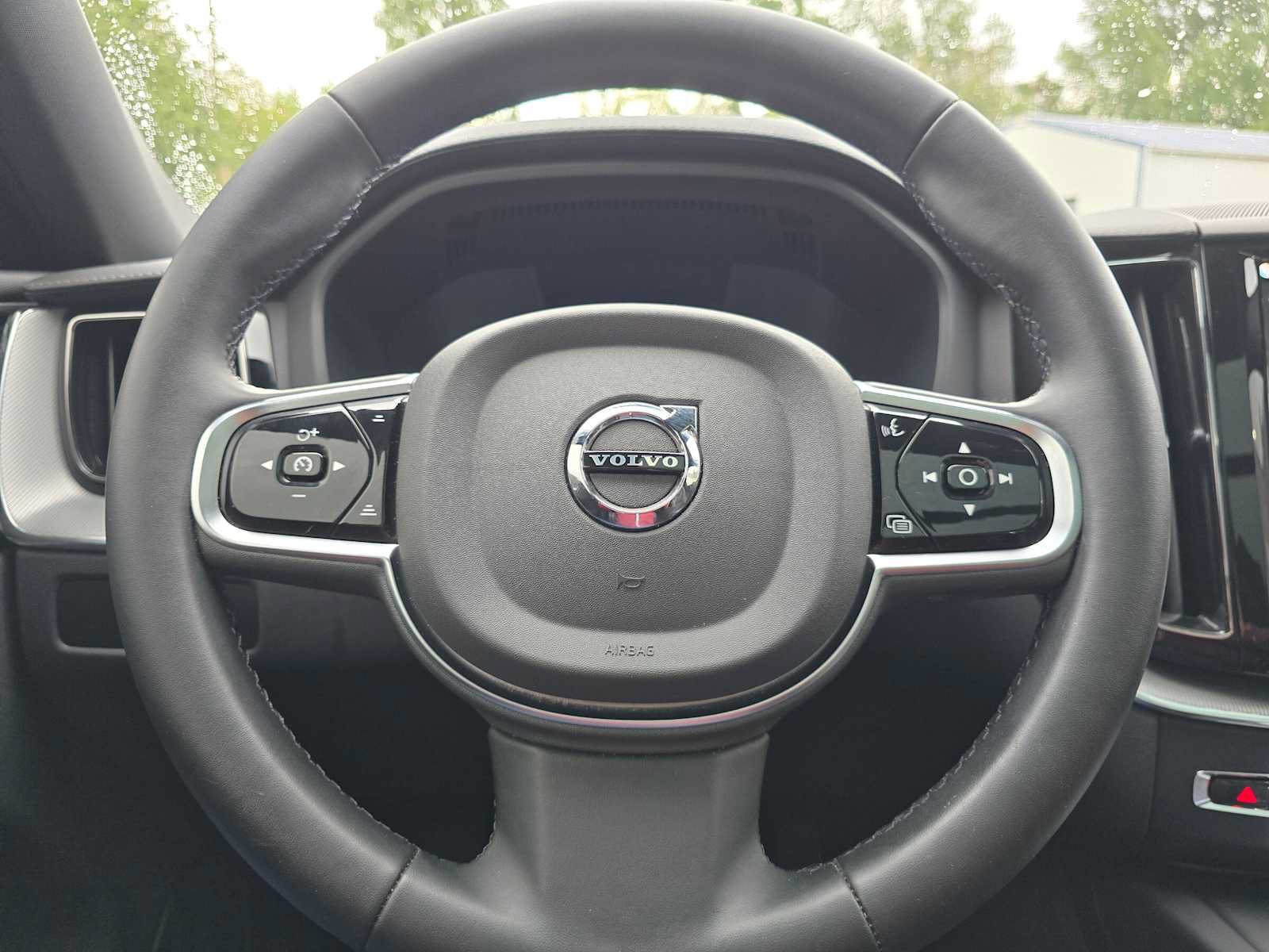 Used 2024 Volvo XC60 T8 Ultimate w/ Climate Package AWD/4WD image 25