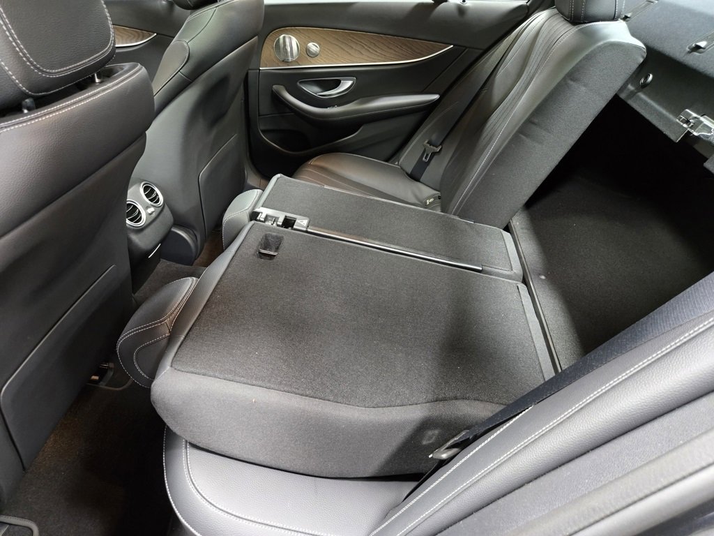 Used 2022 Mercedes-Benz E 350 4MATIC Sedan image 43