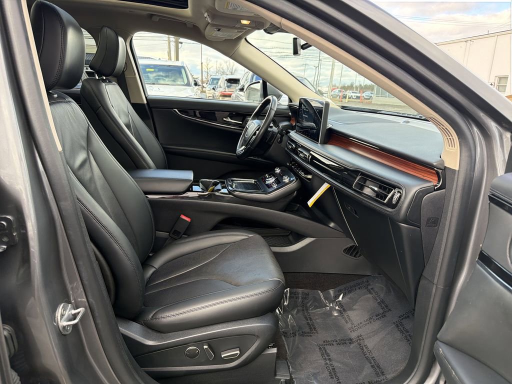 Certified 2021 Lincoln Nautilus Reserve w/ Cargo Utility Package image 15