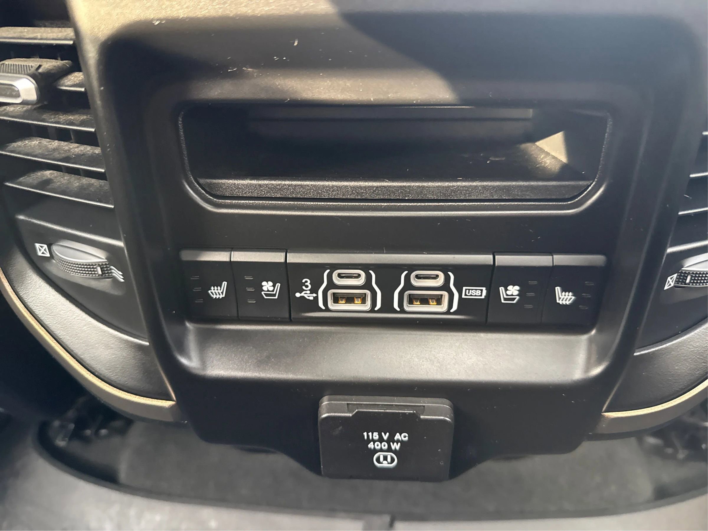 Used 2020 RAM 1500 Longhorn AWD/4WD image 33