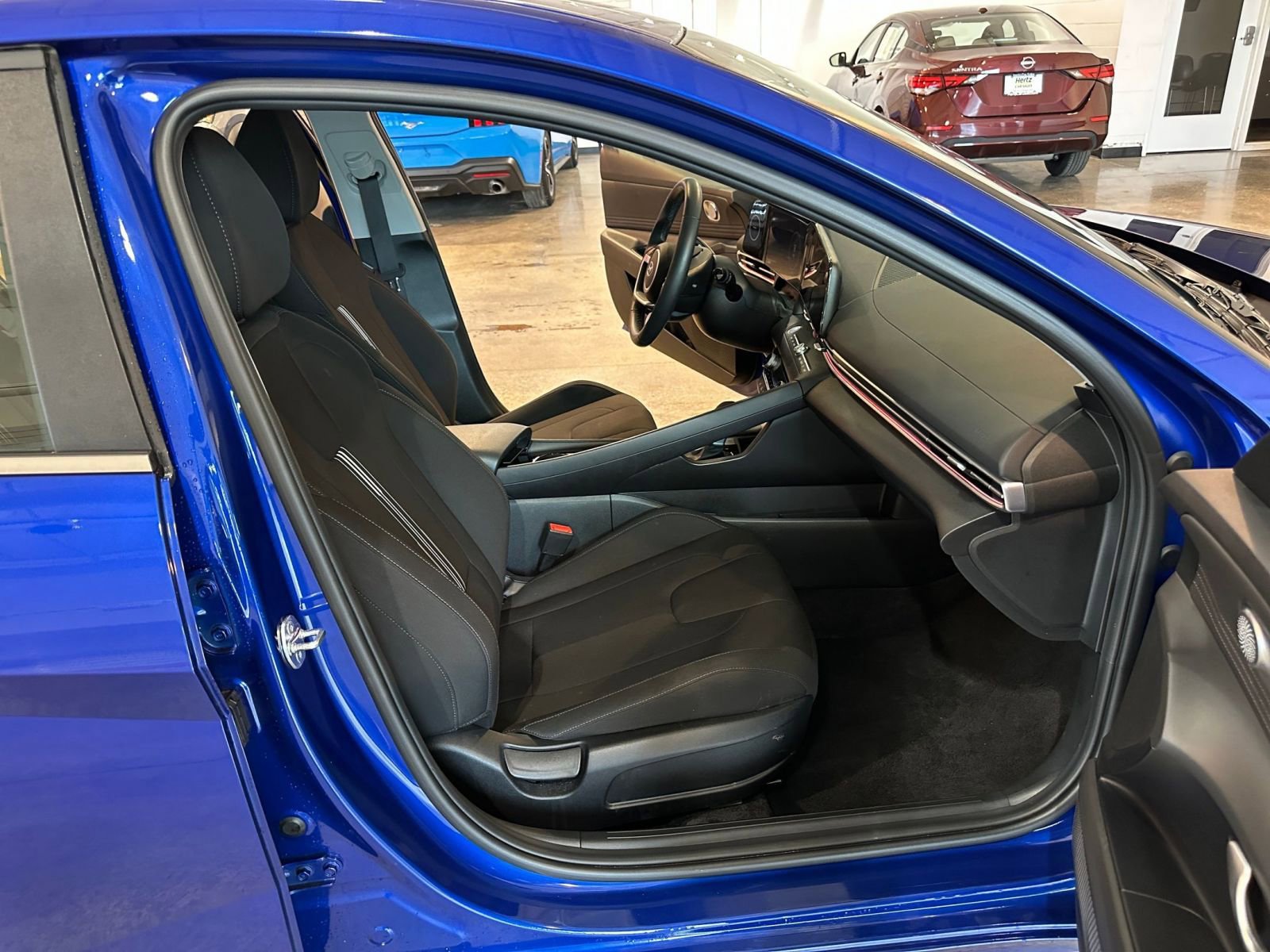 Used 2025 Hyundai Elantra SEL image 36