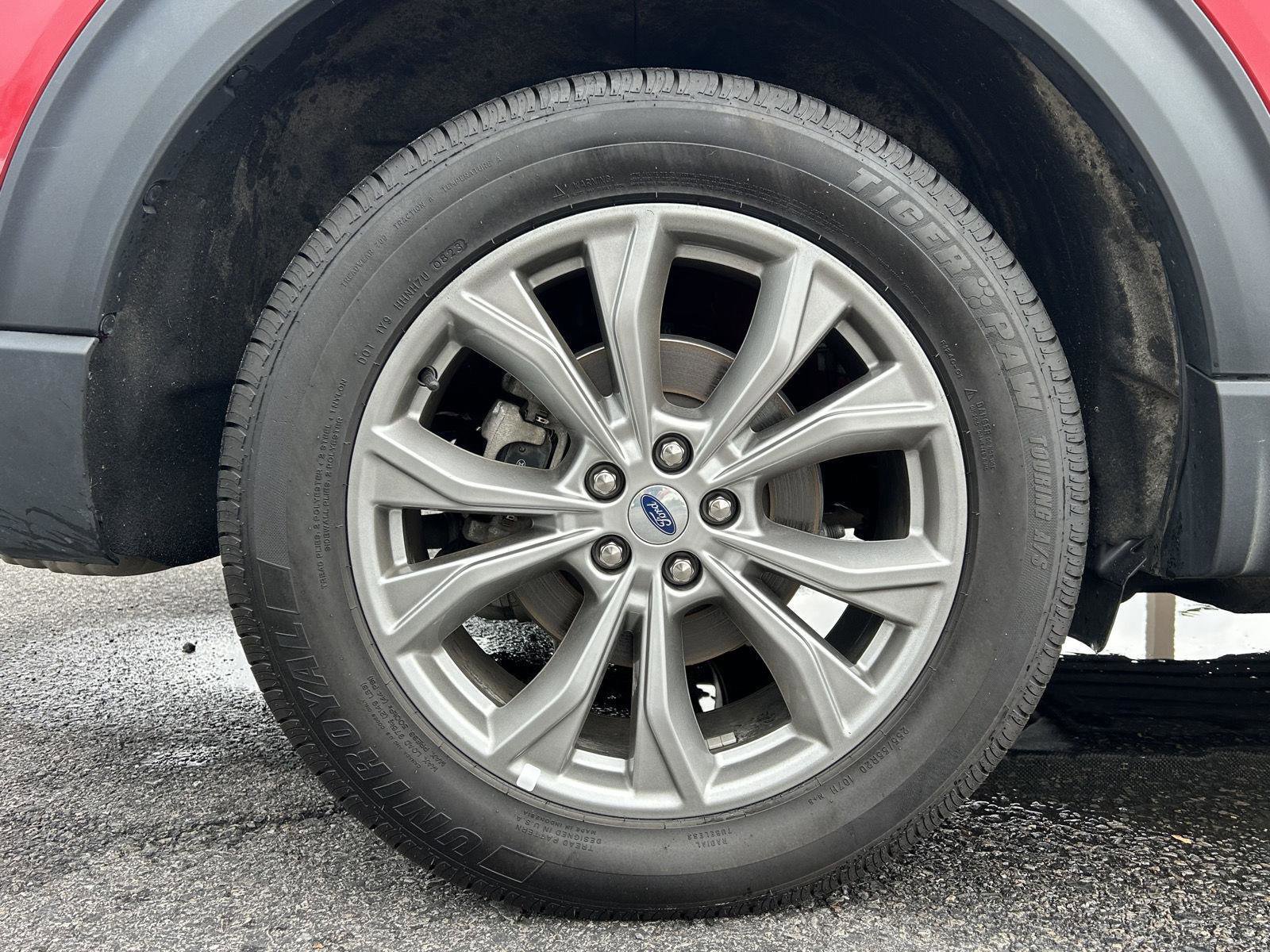 Used 2023 Ford Explorer Limited image 11