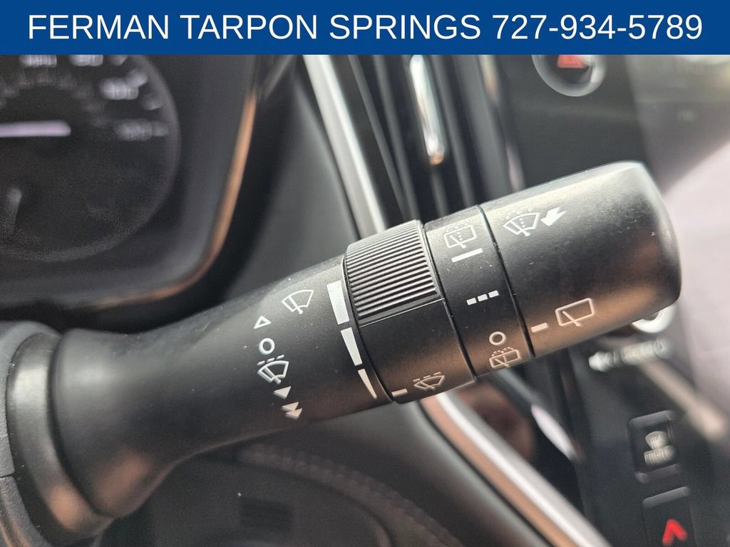 Used 2025 Subaru Outback Premium AWD/4WD image 32