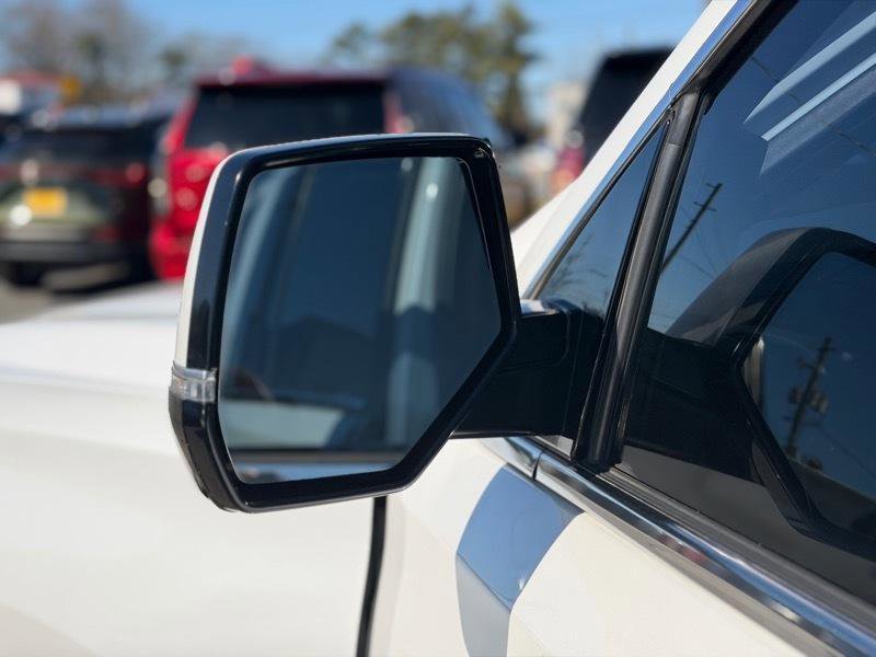 Used 2016 Cadillac Escalade Platinum image 29