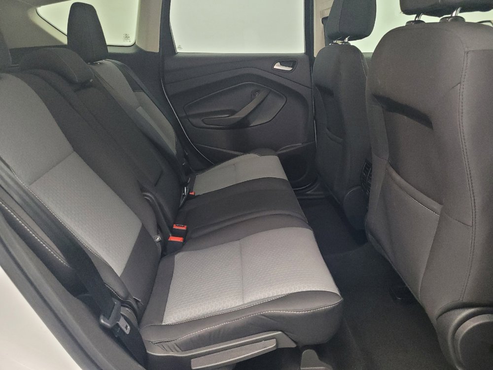 Used 2017 Ford Escape SE FWD image 19