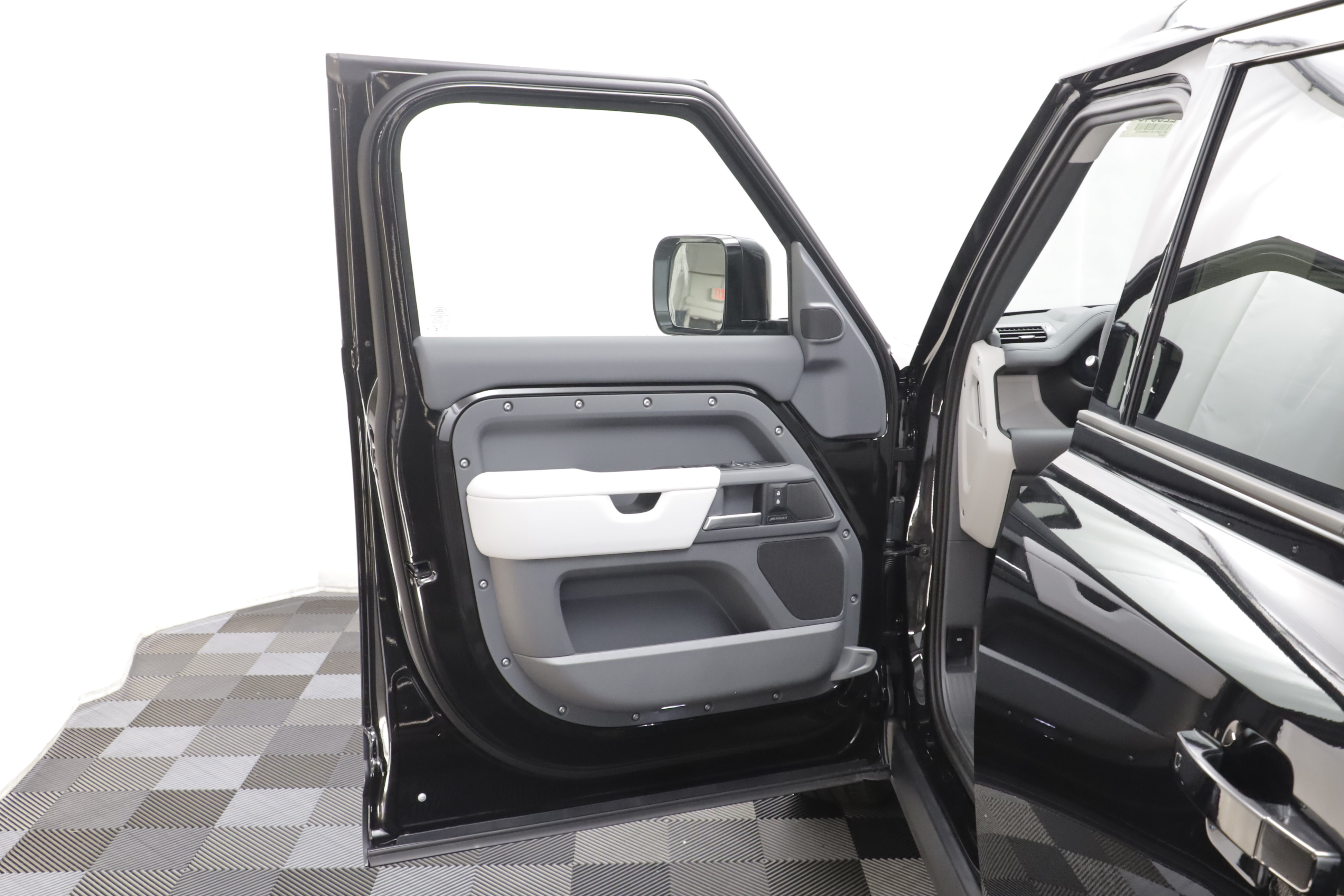 New 2026 Land Rover Defender 130 S AWD/4WD image 6