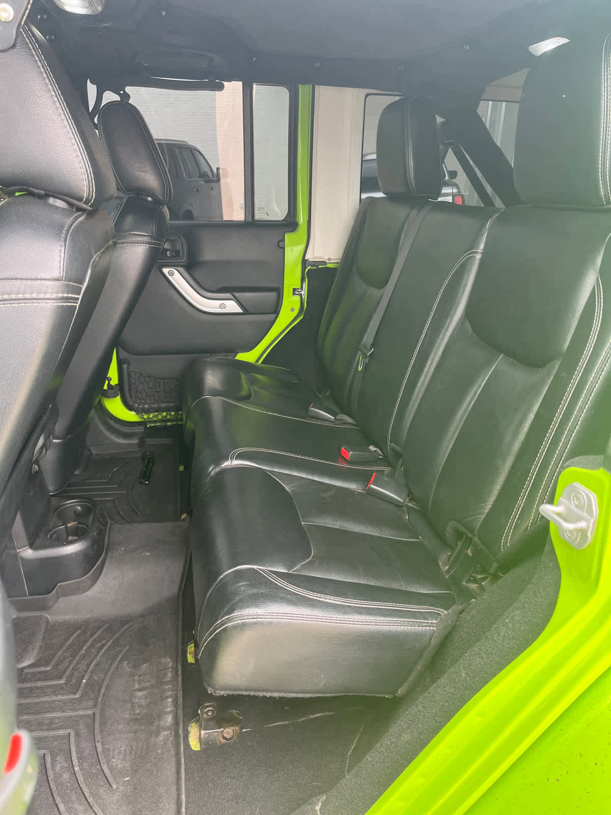 Used 2013 Jeep Wrangler Unlimited Rubicon image 22