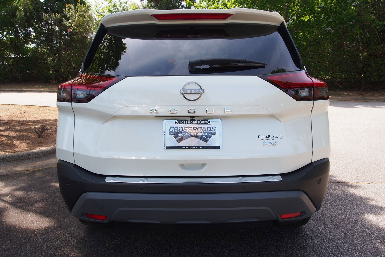 Used 2023 Nissan Rogue SV FWD image 6