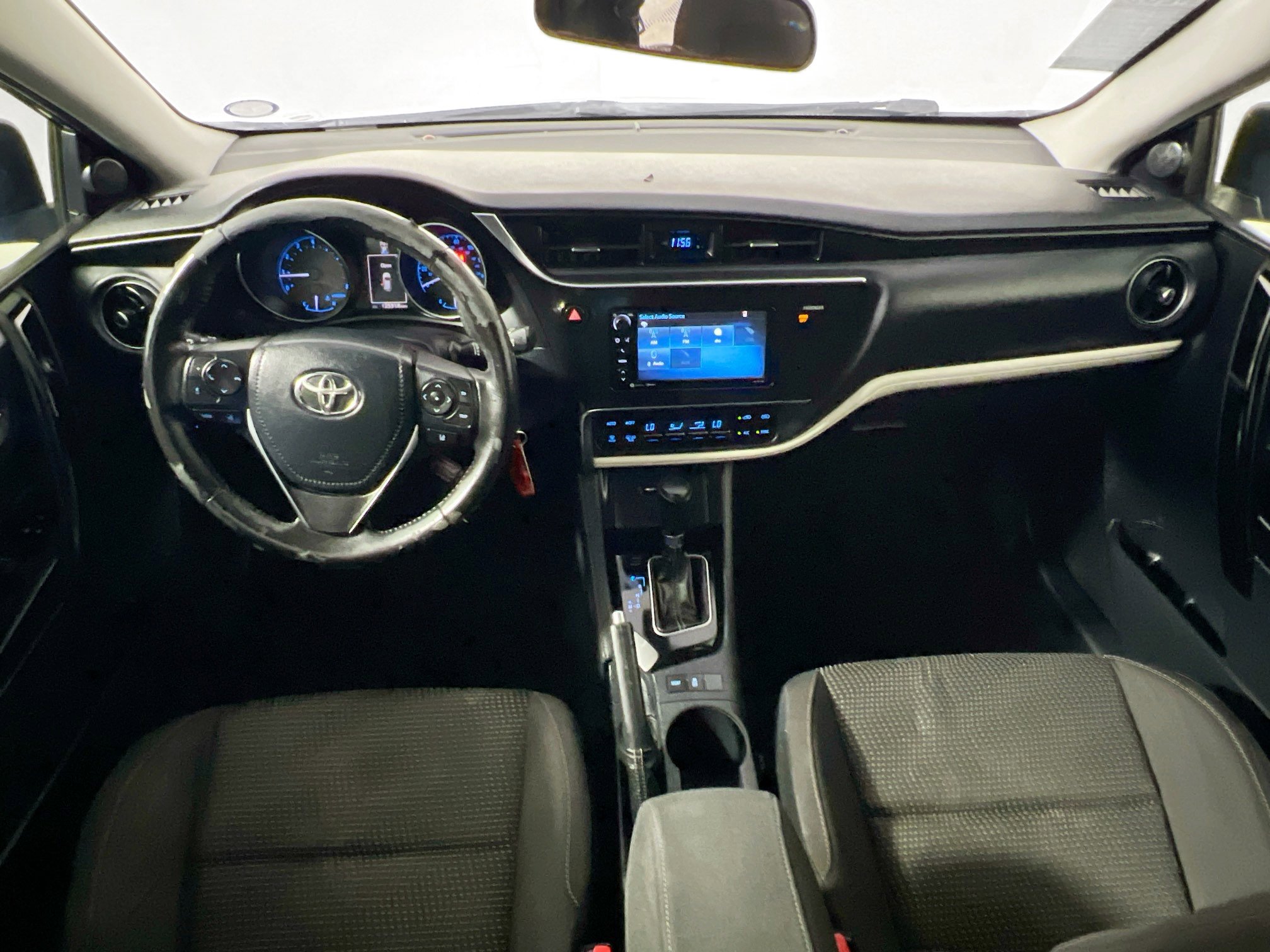 Used 2017 Toyota Corolla iM image 28