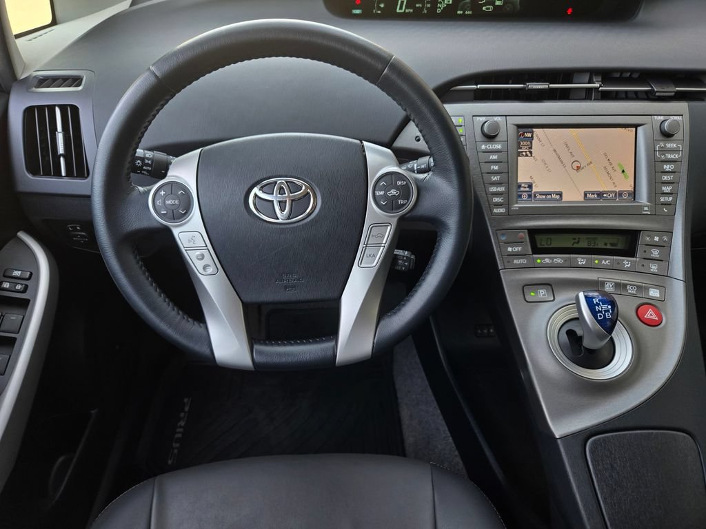 Used 2013 Toyota Prius Five w/ Advanced Technology Pkg FWD image 14