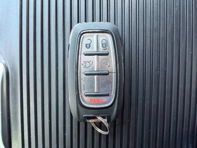 Used 2025 Chrysler Pacifica Limited w/ Uconnect Theater Family Group AWD/4WD image 28