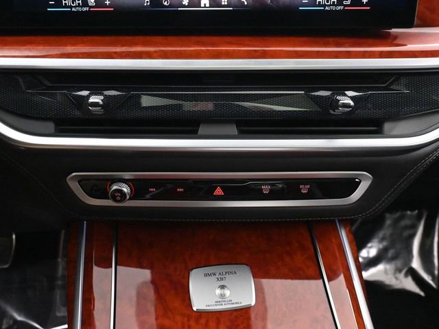 Used 2024 BMW ALPINA XB7 image 56
