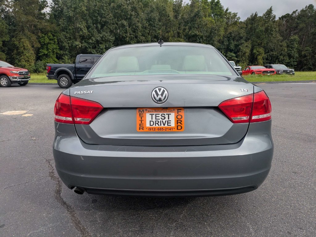Used 2015 Volkswagen Passat 1.8T Limited Edition FWD image 5