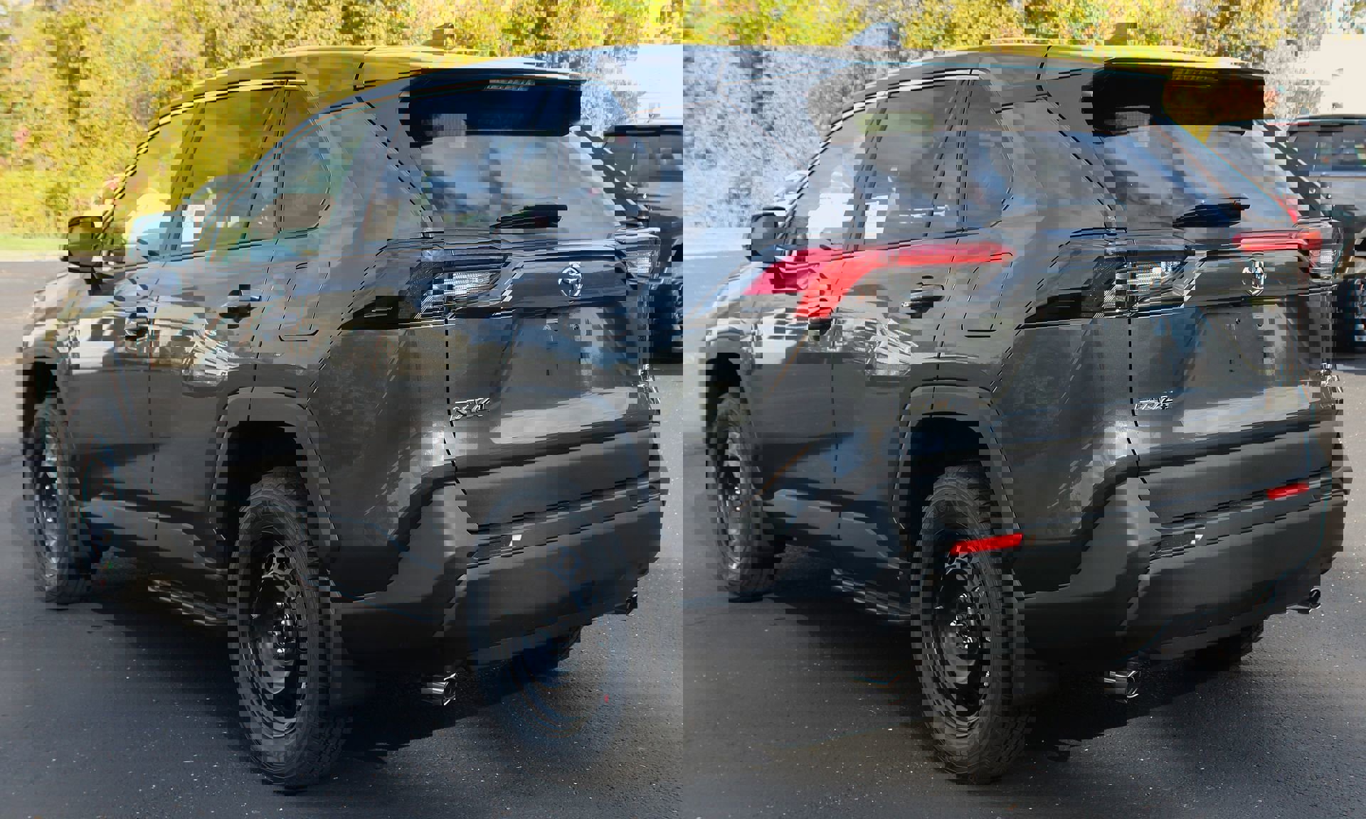 New 2025 Toyota RAV4 LE image 7