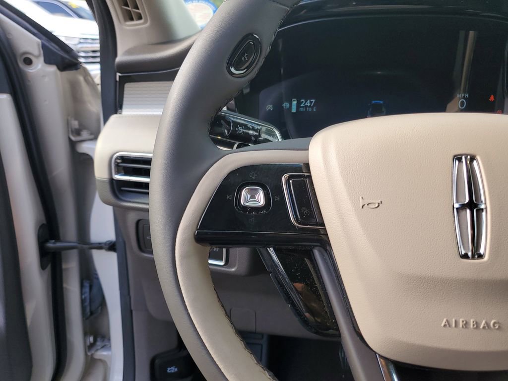 Used 2024 Lincoln Corsair FWD image 25