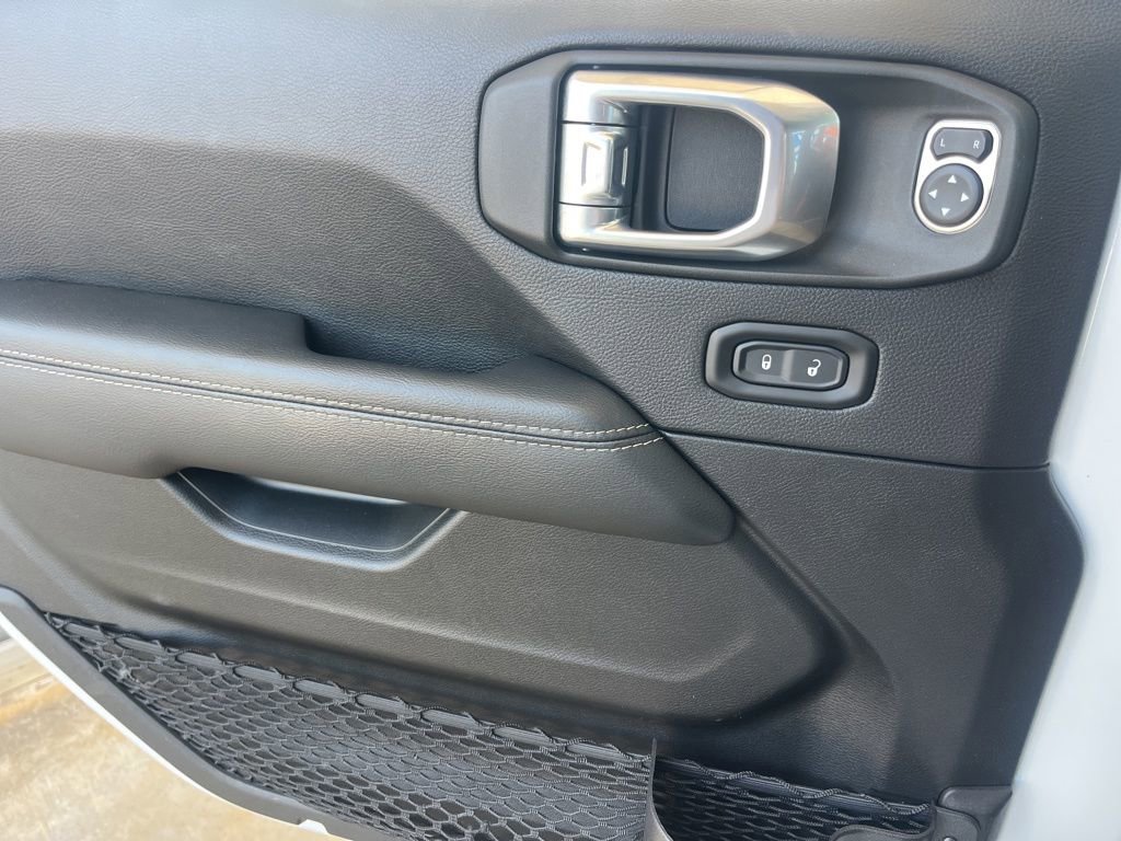 Used 2022 Jeep Wrangler Unlimited Sahara w/ Cold Weather Group image 6