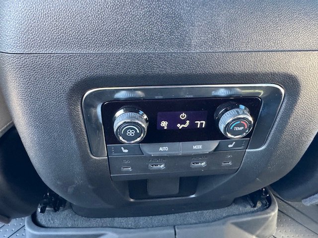 Used 2025 Chevrolet Tahoe Premier image 14