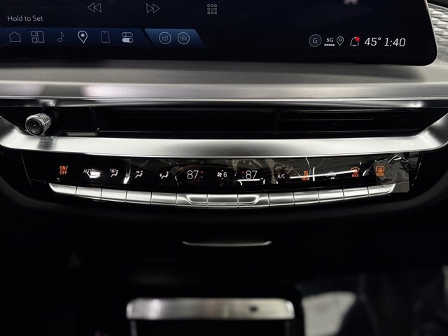 New 2025 Cadillac Lyriq Luxury image 11