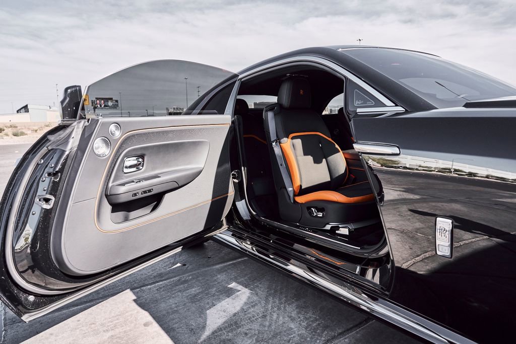 Used 2025 Rolls-Royce Spectre w/ Spectre Launch Package image 23