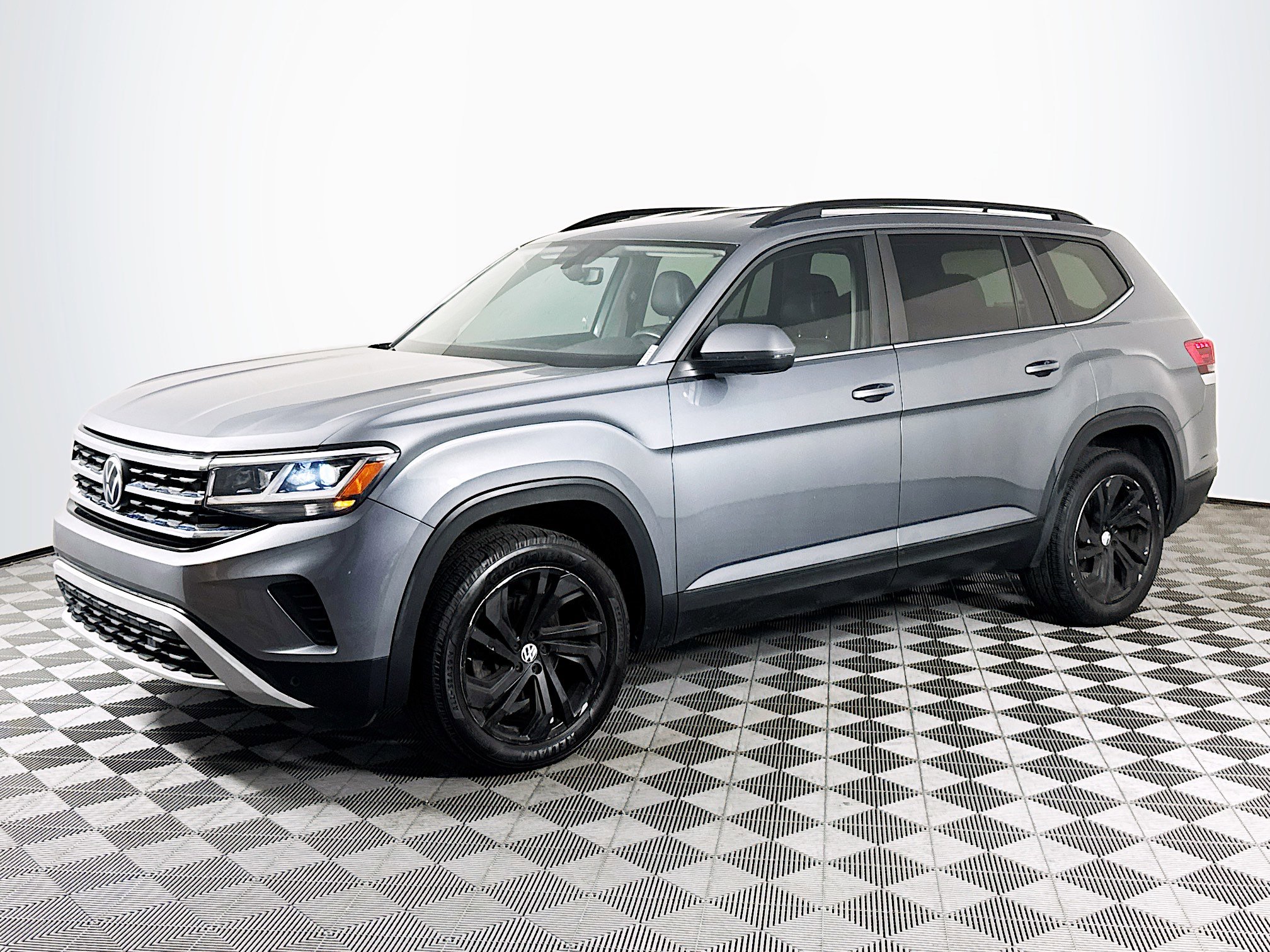Used 2021 Volkswagen Atlas SE w/ MDO Package (Bench Seat) AWD/4WD image 4