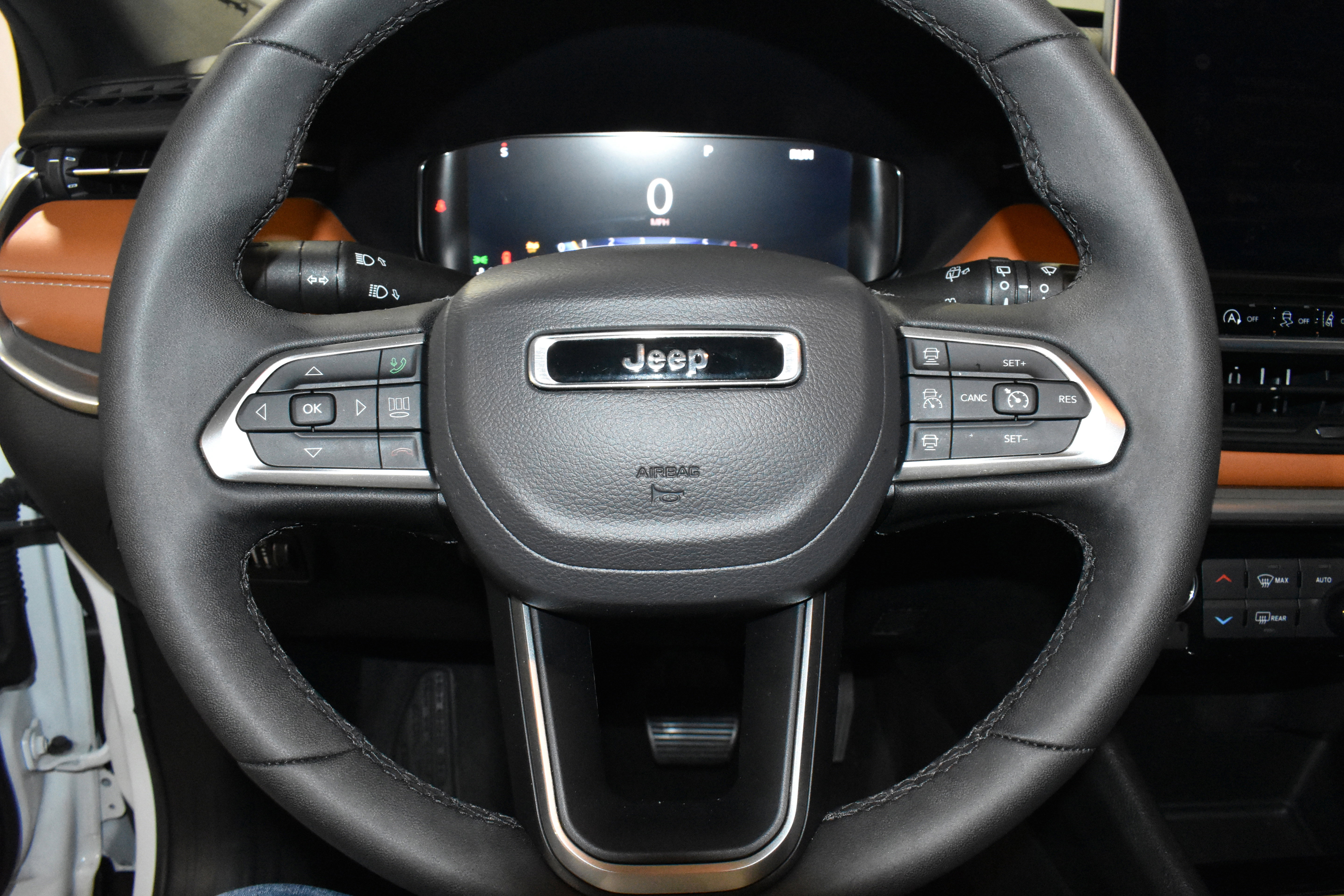 Used 2025 Jeep Compass Limited w/ Elite Group image 12