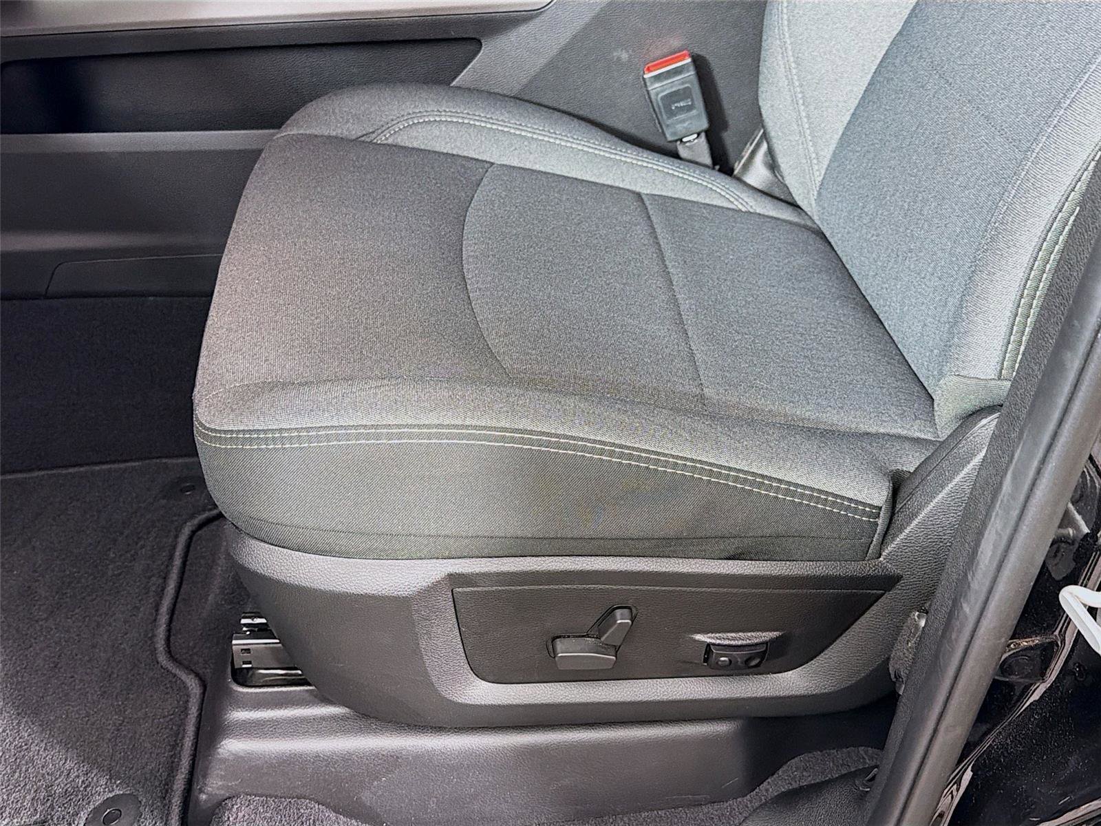 Used 2022 RAM 2500 Big Horn w/ Level C Equiment Group image 19