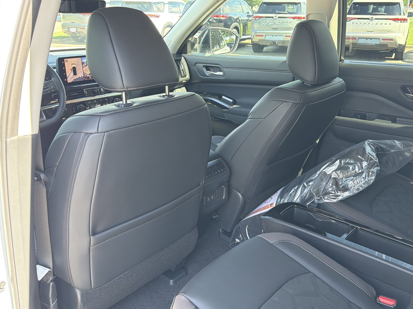 New 2026 Nissan Pathfinder Platinum FWD image 21