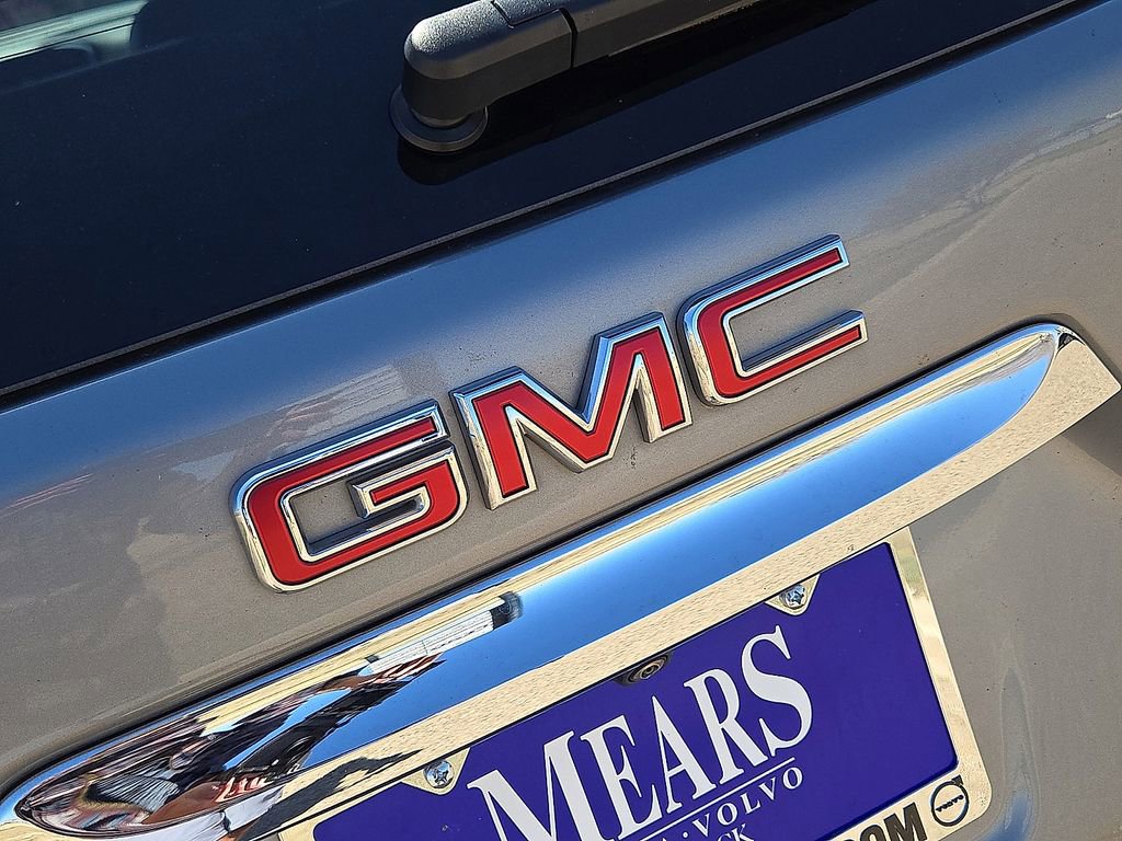 Used 2024 GMC Terrain SLT image 13
