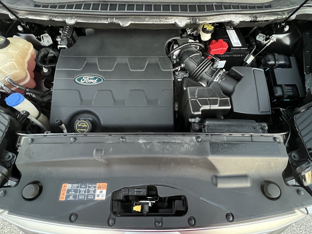 Used 2015 Ford Edge SEL w/ Equipment Group 201A AWD/4WD image 9