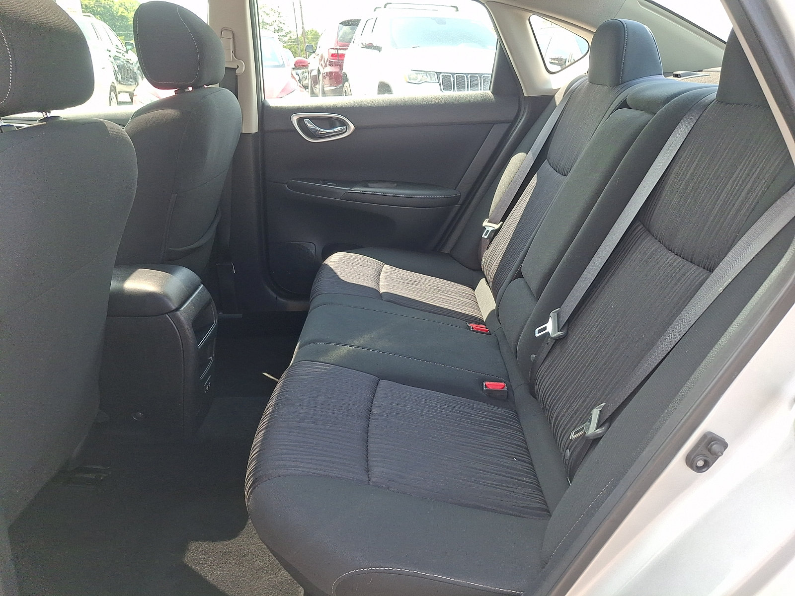 Used 2019 Nissan Sentra SV w/ Special Edition Package FWD image 10