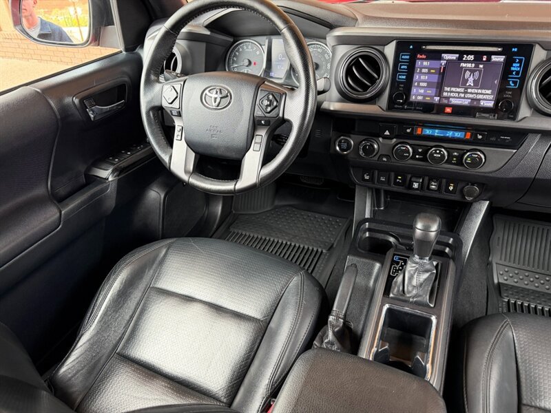 Used 2019 Toyota Tacoma TRD Off-Road AWD/4WD image 17