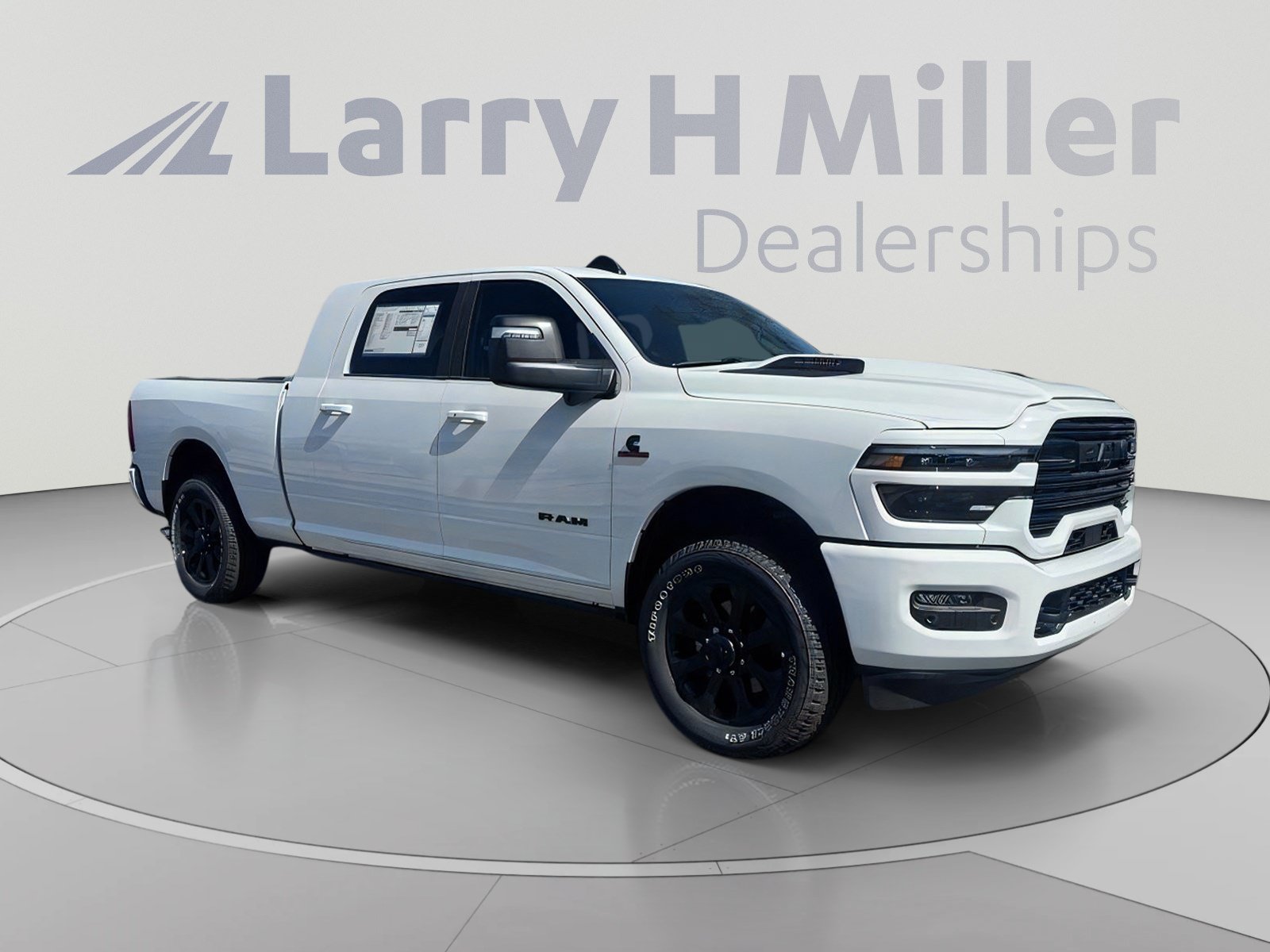 New 2026 RAM 2500 Laramie AWD/4WD image 7