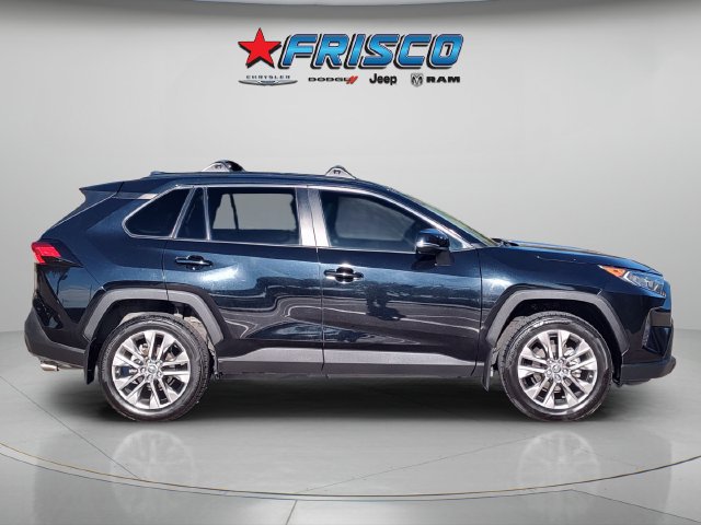 Used 2019 Toyota RAV4 XLE Premium FWD image 2